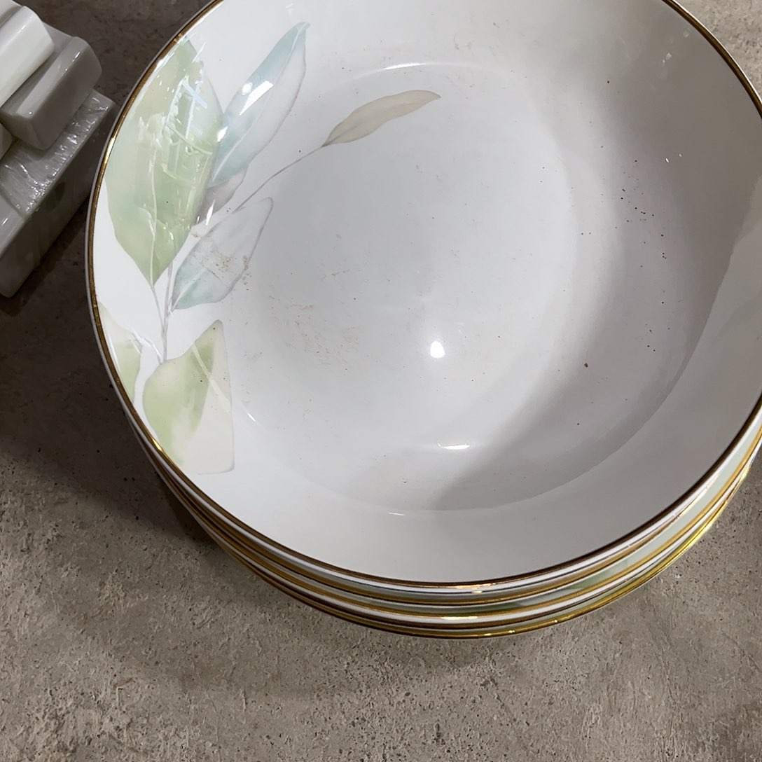 瓷片君****)叶子八寸深盘八个微瑕