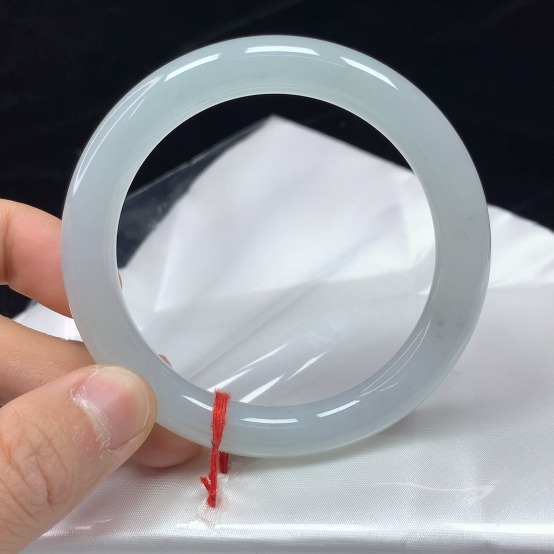 翡翠手镯（圆镯）未镶嵌56.5