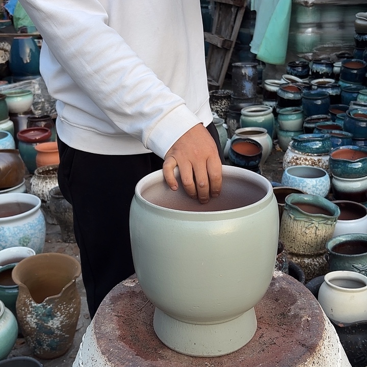 高度25厘米口20厘米