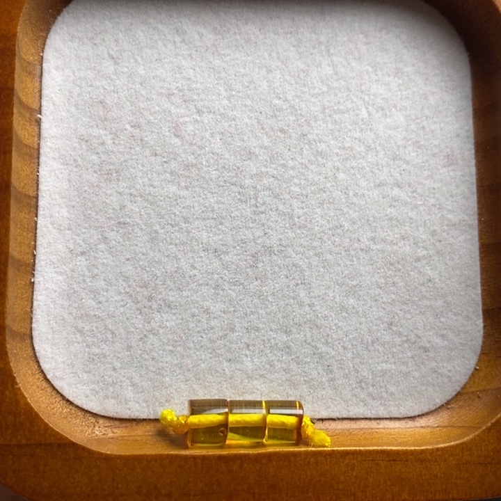 蜜蜡裸石未镶嵌尺寸6➕，微瑕