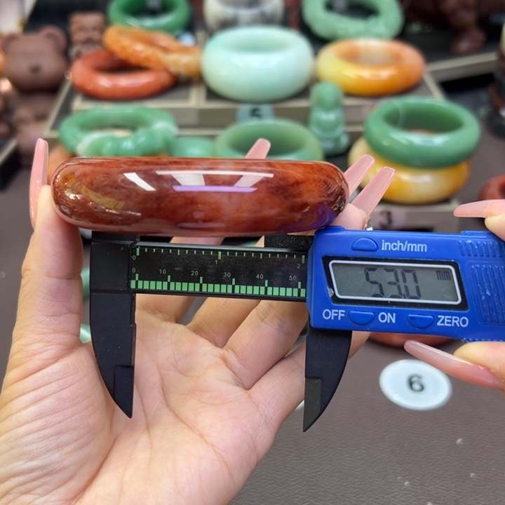 未镶嵌手镯石英岩玉