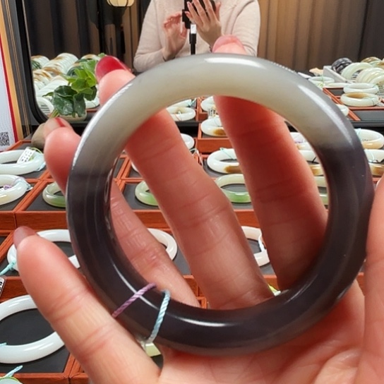 和田玉手镯卡57未镶嵌