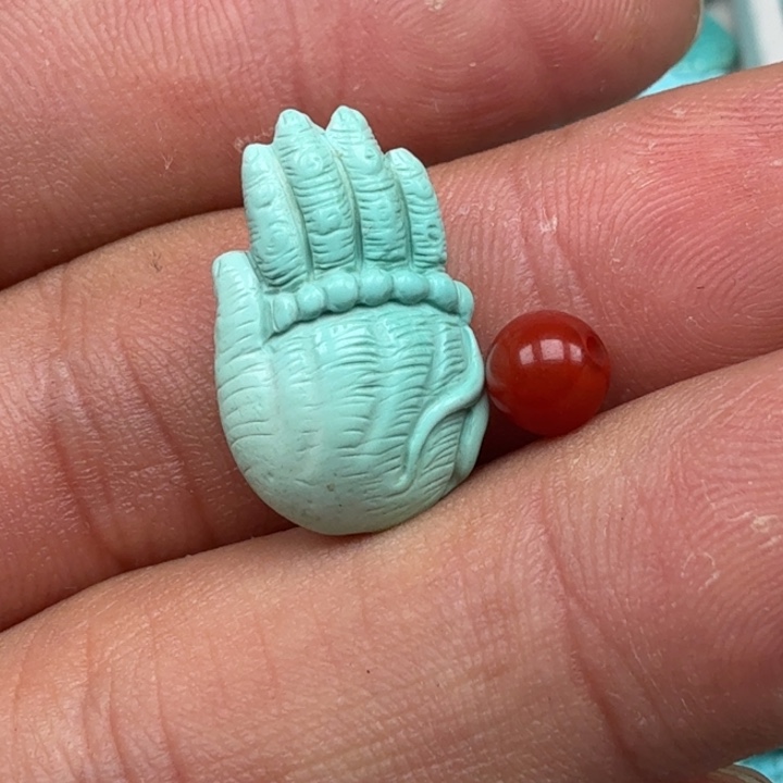 音***见南红玛瑙未镶嵌珠宝半成品