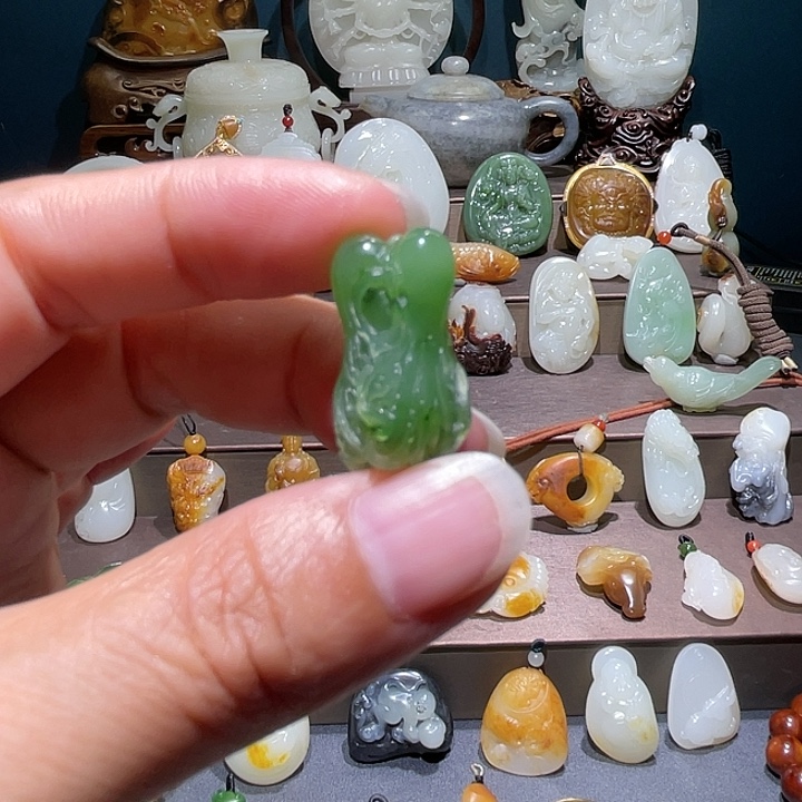 未镶嵌和田玉车挂