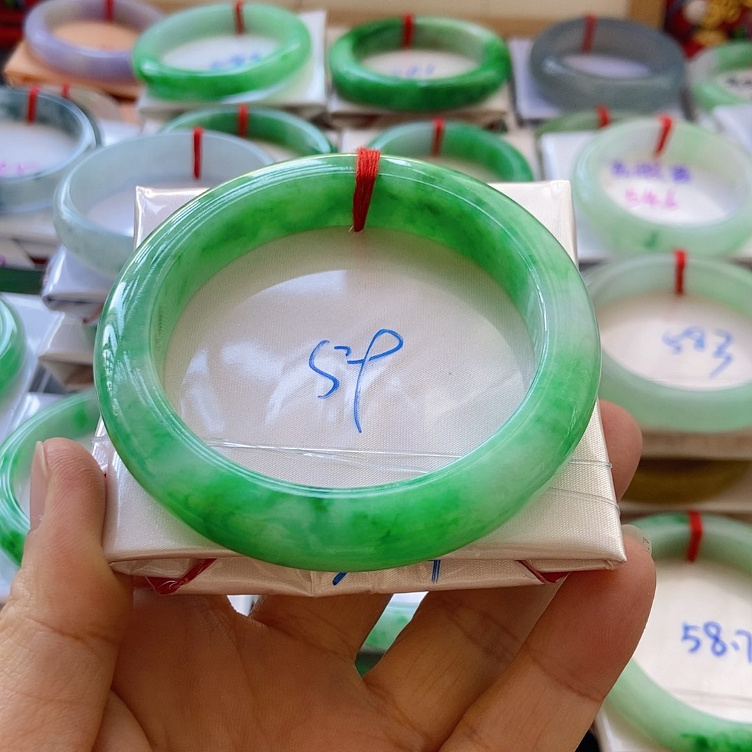 未镶嵌手镯翡翠傲**花手镯分