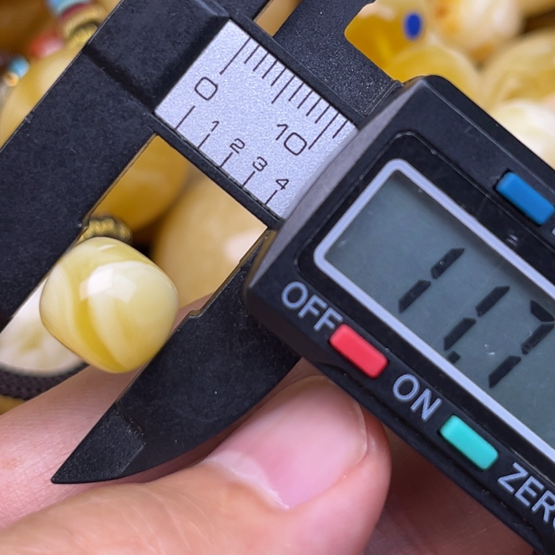 未镶嵌蜜蜡裸石蜜蜡