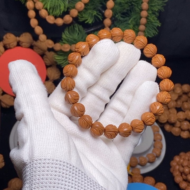 秦岭龙纹桃核手串