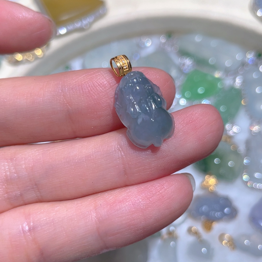 翡翠颈饰18K金镶嵌翡翠