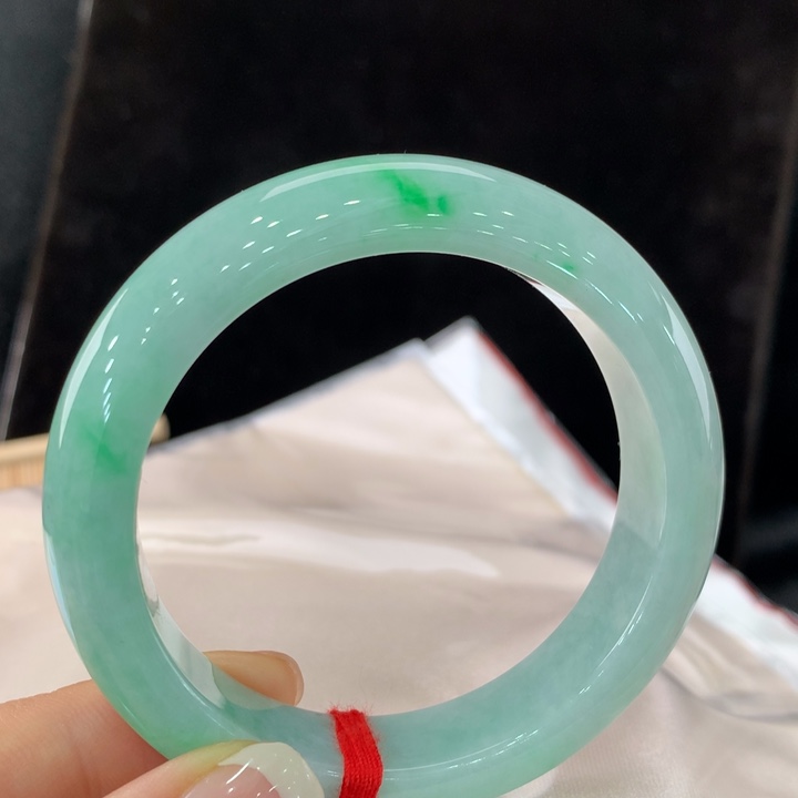 翡翠手镯未镶嵌111-0357