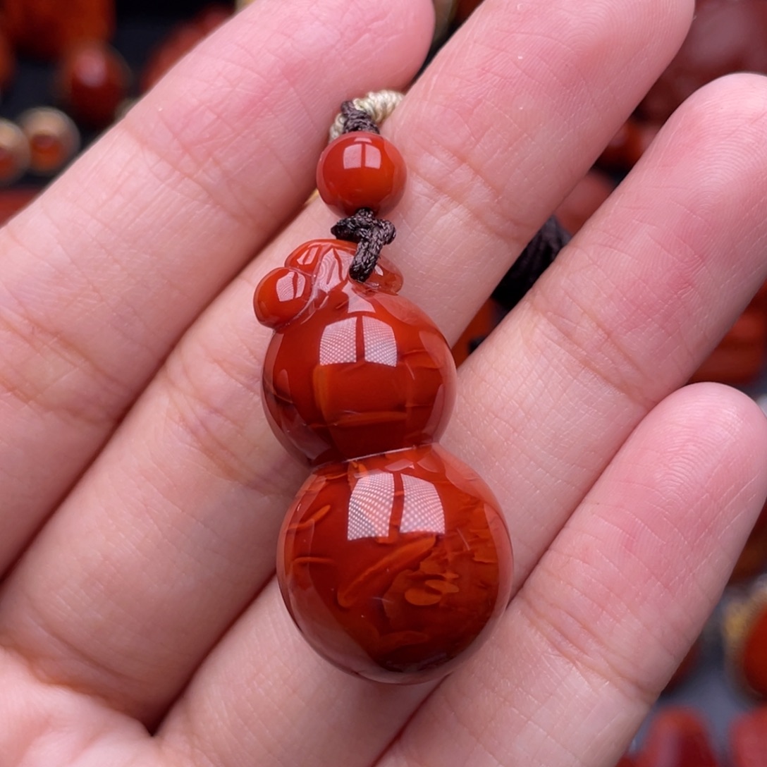 南红玛瑙未镶嵌珠宝奇石葫芦吊坠