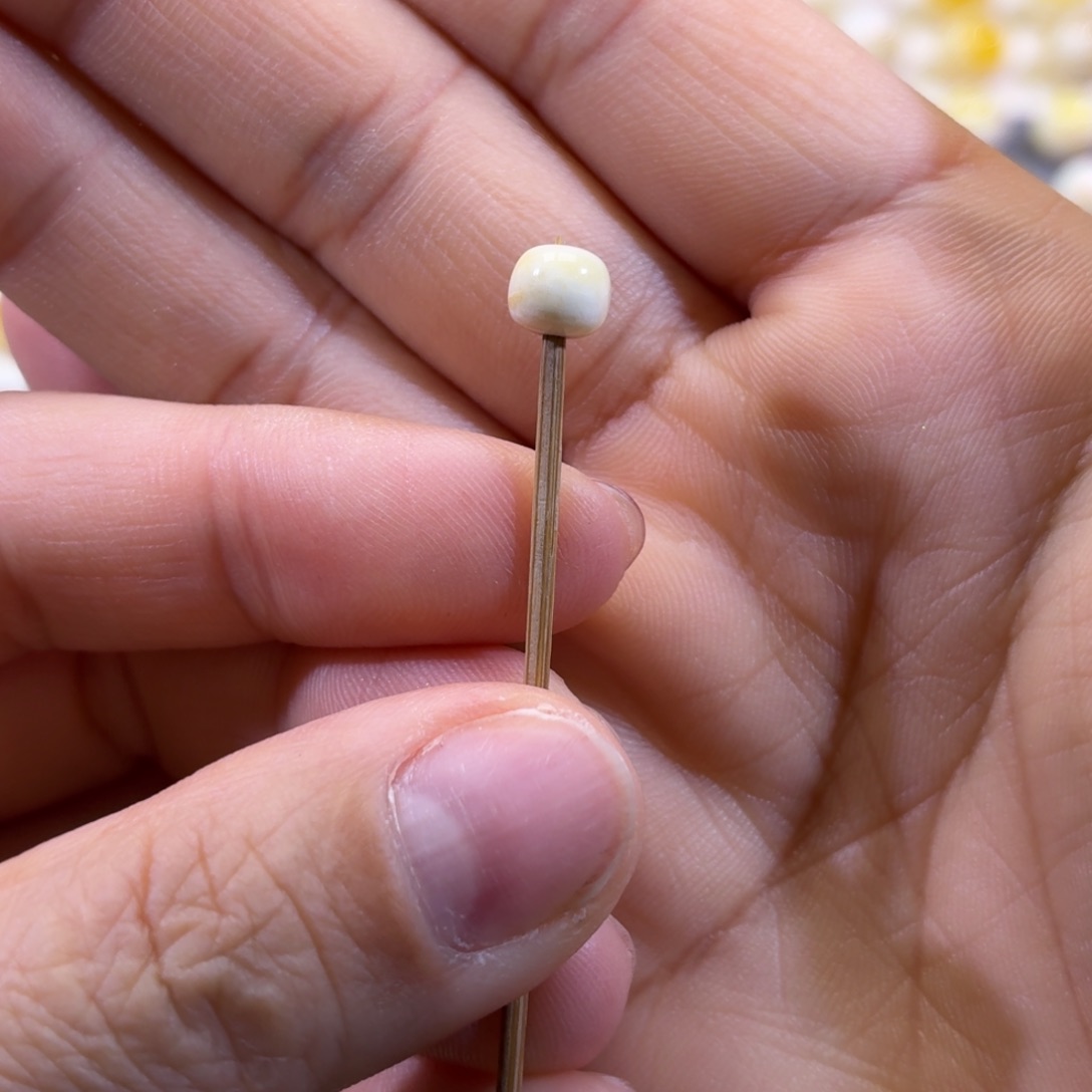 琥珀未镶嵌裸石6.1