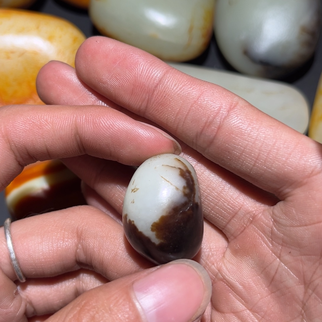 和田玉未镶嵌珠宝奇石