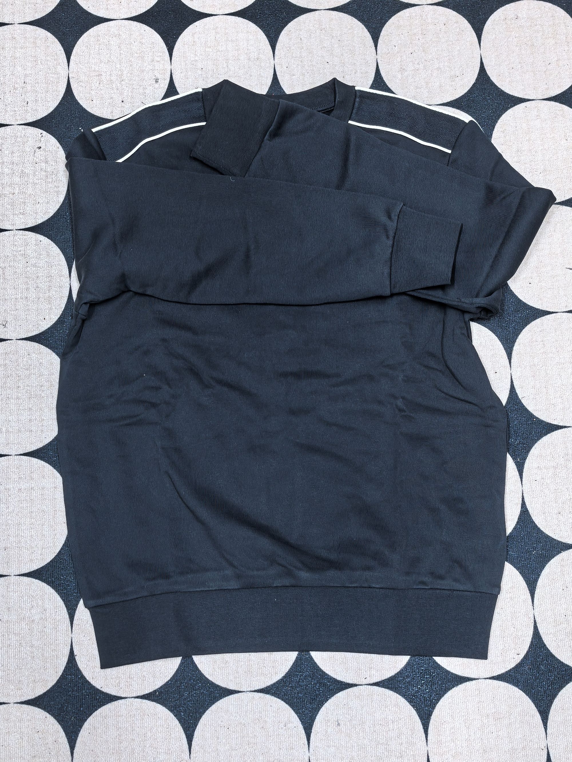 【畅老板奢品】线条卫衣