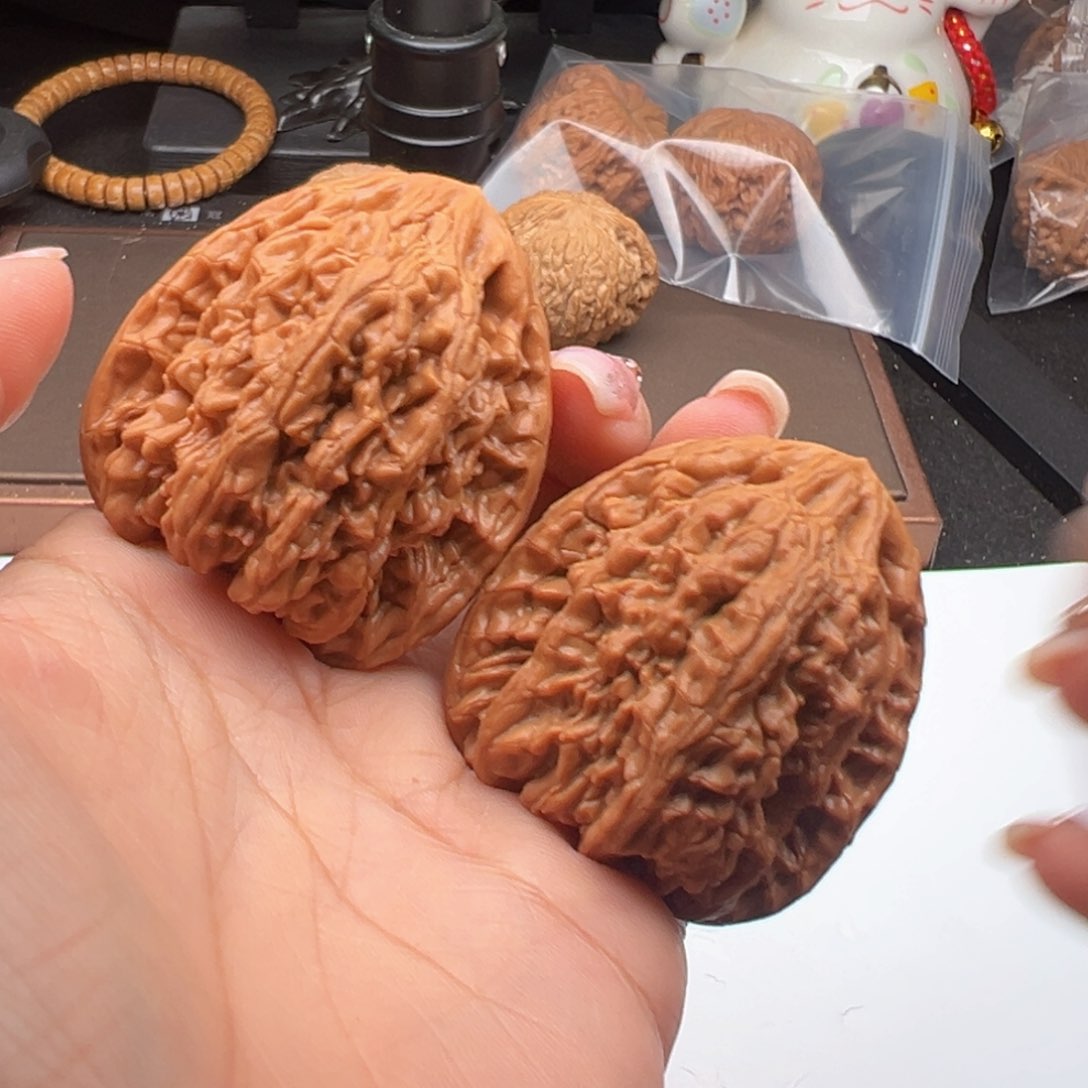 文玩核桃把件虎头王44