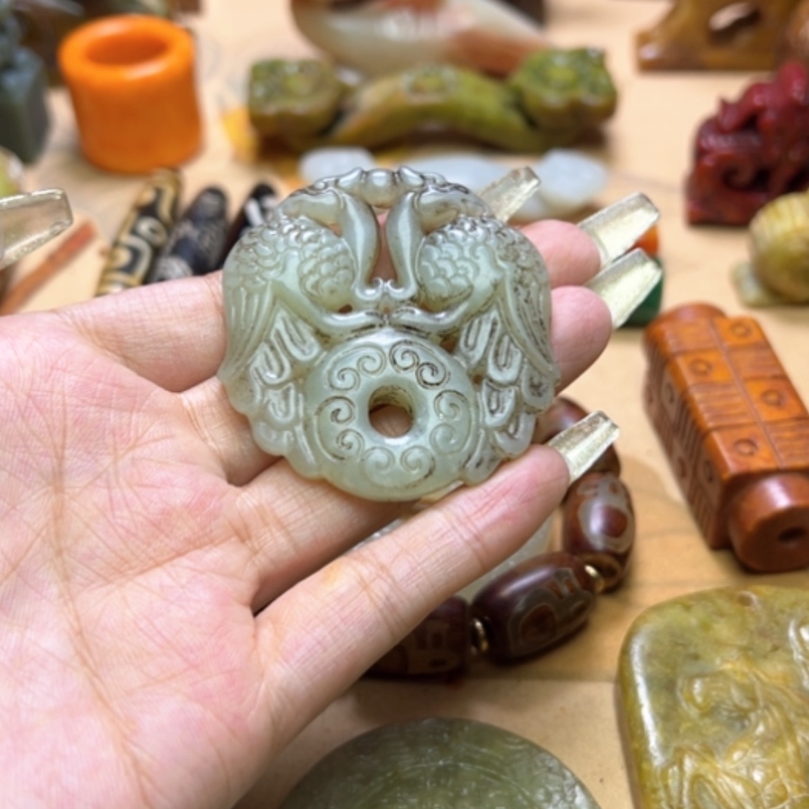 【闪购商品】蛇纹石玉颈饰未镶嵌