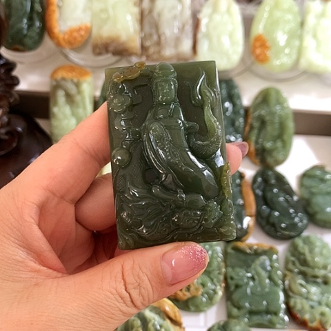 岫岩河磨玉（透闪石质玉）吊坠未镶嵌