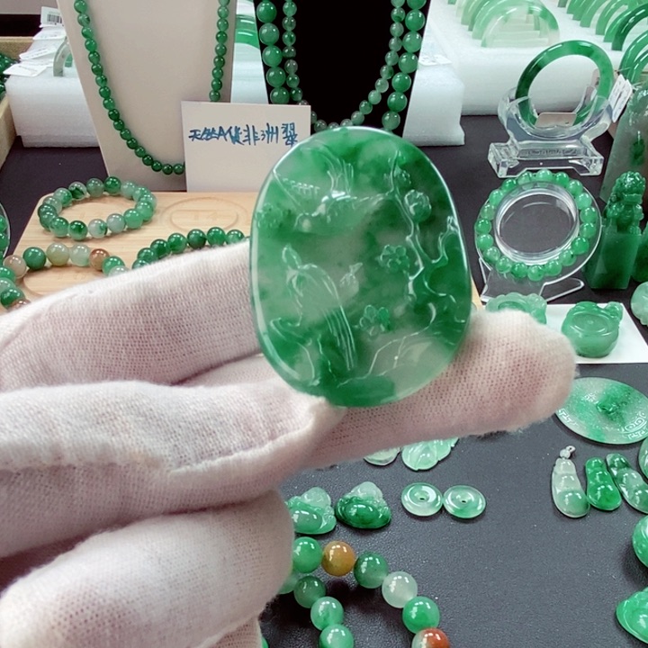 石英质玉吊坠(不含链)未镶嵌