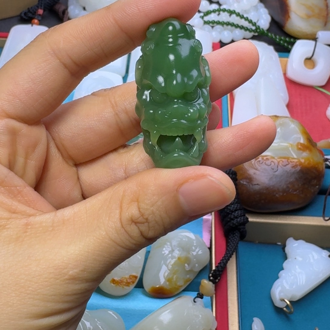 和田玉颈饰未镶嵌用****0