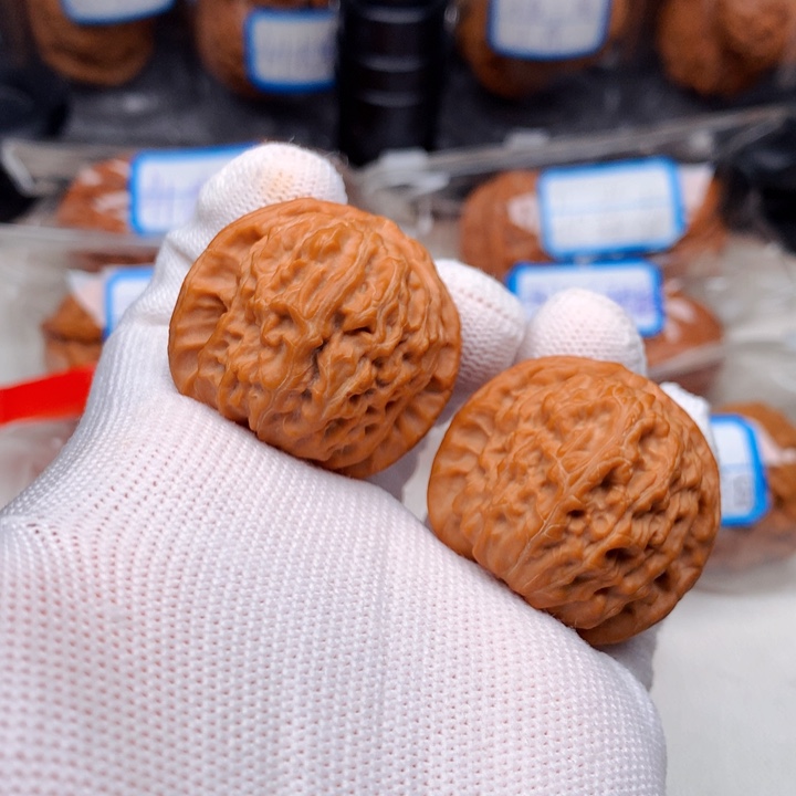 文玩核桃吊坠35.5全品白狮子