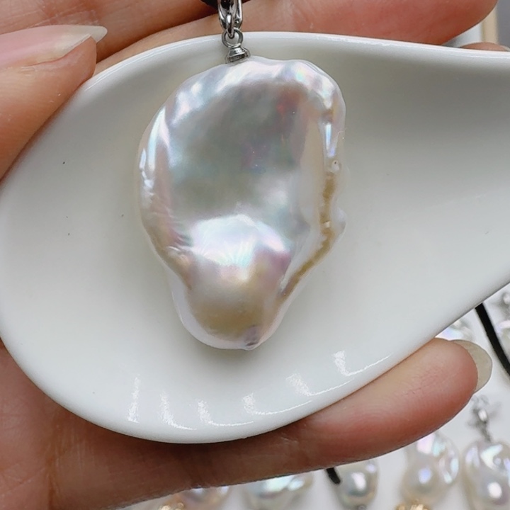 颈饰未镶嵌淡水珍珠