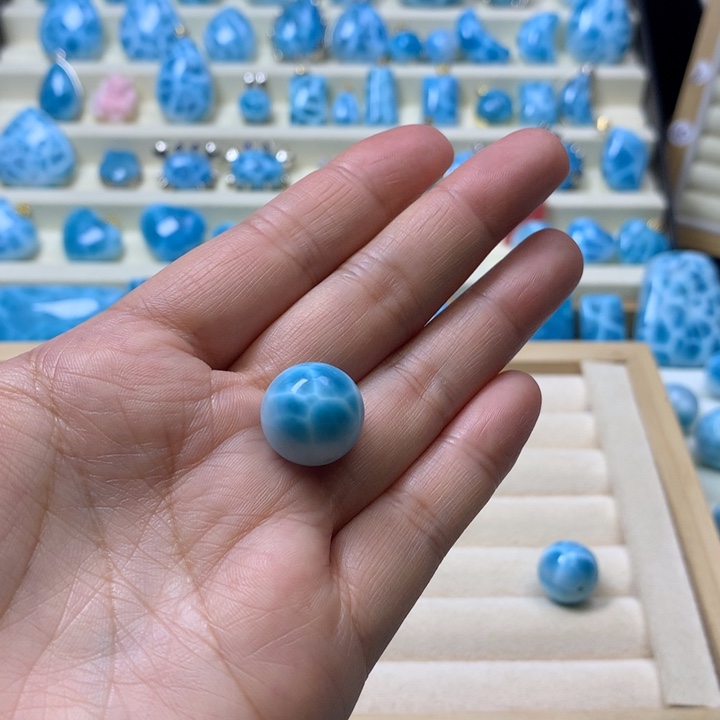 招***寳针钠钙石（海纹石）未镶嵌手链