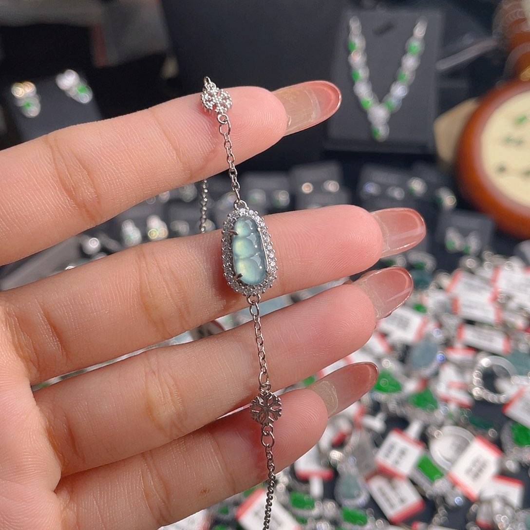 未镶嵌手链翡翠手链