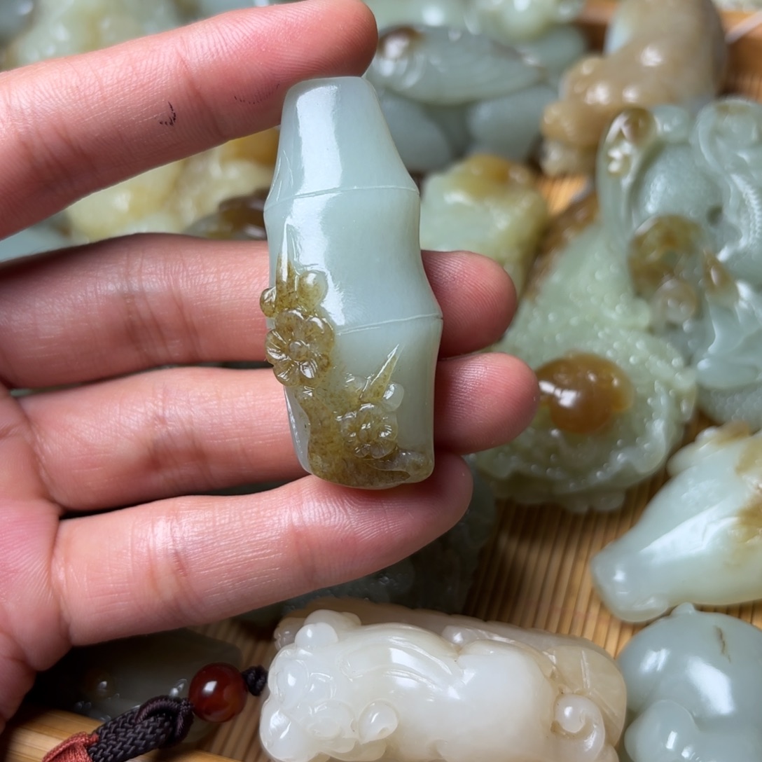 和田玉吊坠(不含链)未镶嵌诗*