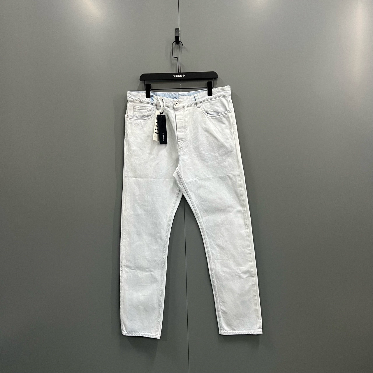 （bb）118 PRADA 水洗三角标牛仔裤 35码/95新/8000/013736/污渍