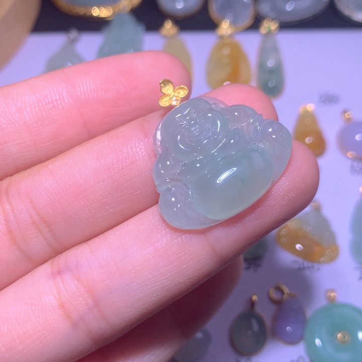 颈饰18K金镶嵌翡翠翡翠