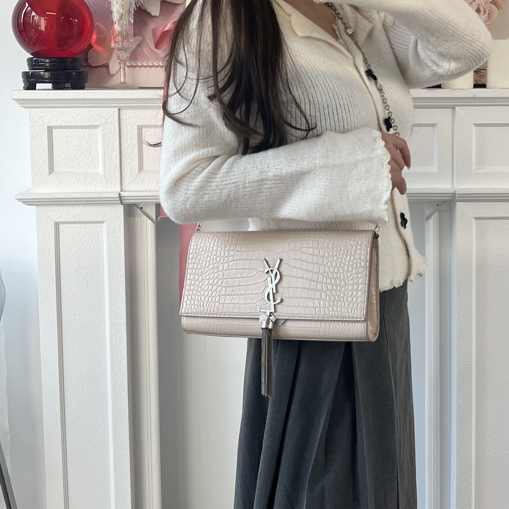 95新 YSL/圣罗兰 ysl奶茶色鳄压流苏手拿包