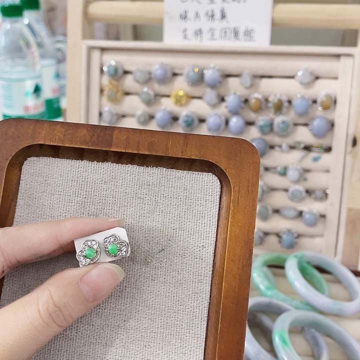 翡翠未镶嵌颈饰天然翡翠Ａ货