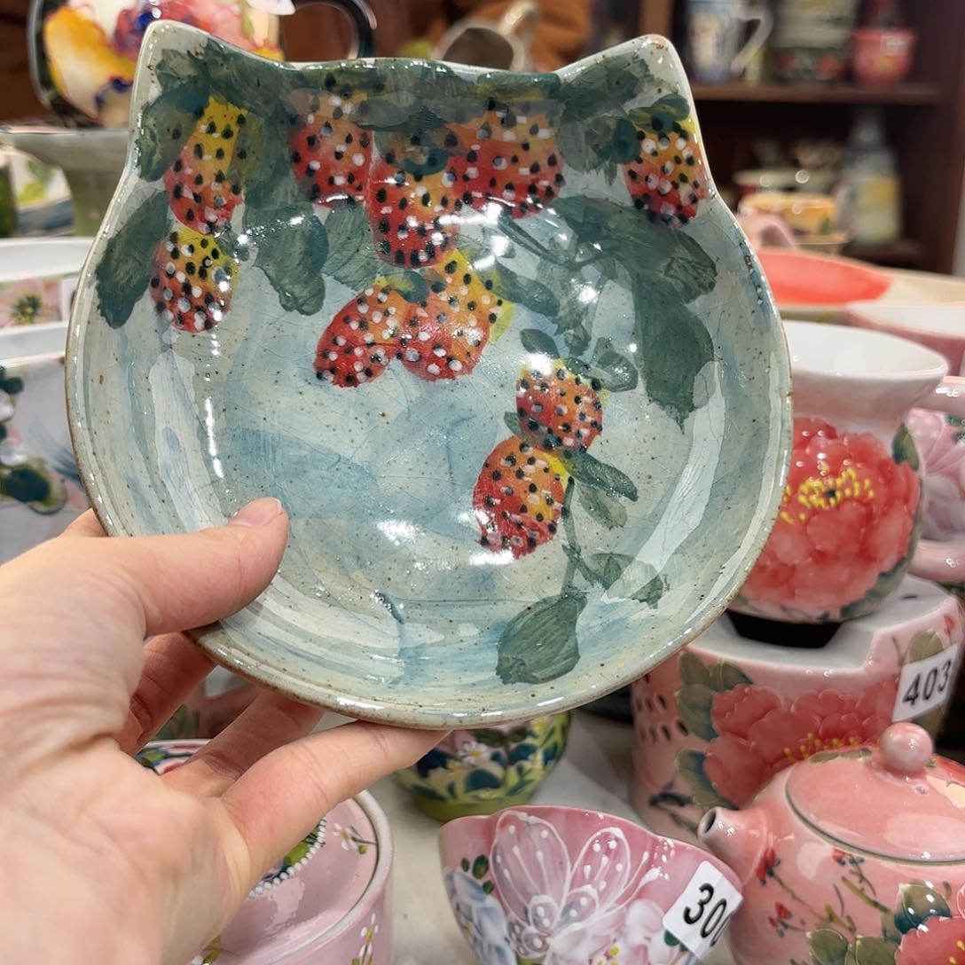 瓷片兔兔盖茨。兔兔好