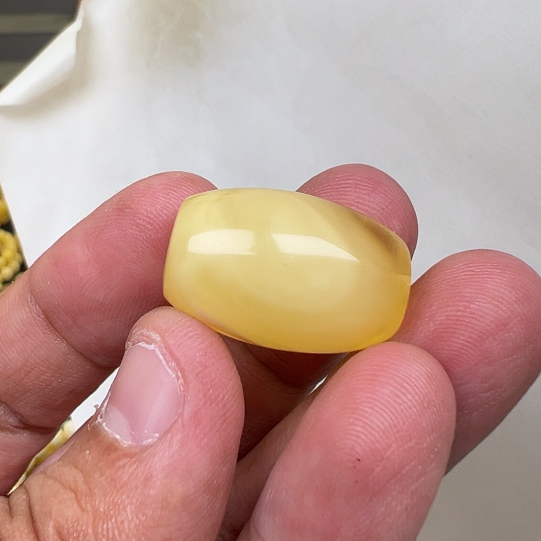 蜜蜡未镶嵌裸石4.55克