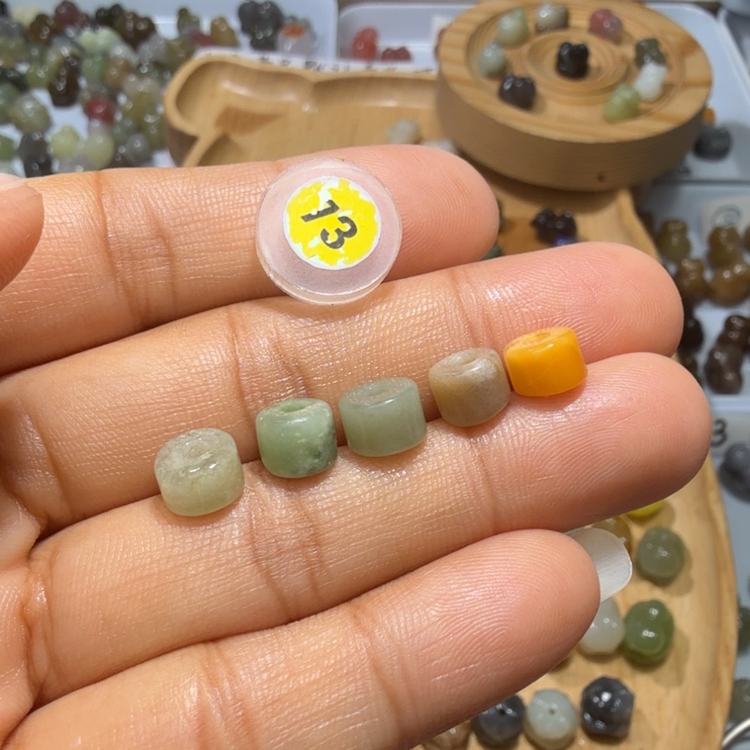 和田玉未镶嵌珠宝奇石