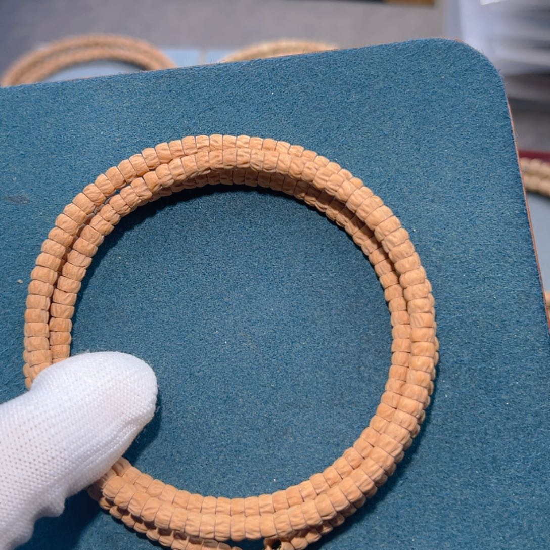 吊坠柏香籽/百香籽C***?药片