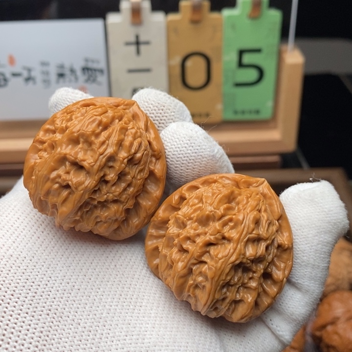 把件文玩核桃三角白39