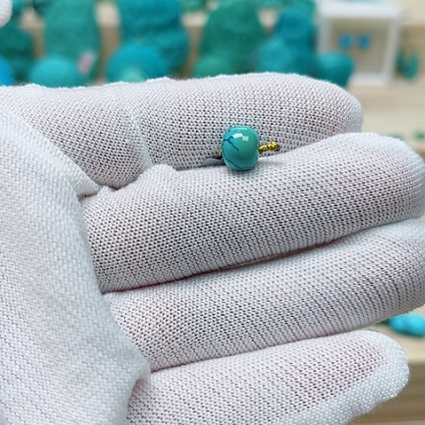 绿松石未镶嵌珠宝