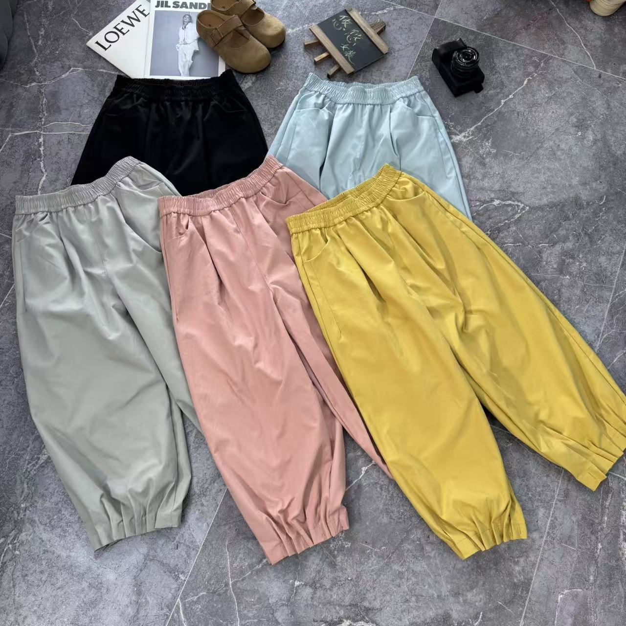 《清版》时尚个性风琴花瓣裤脚灯笼裤8811