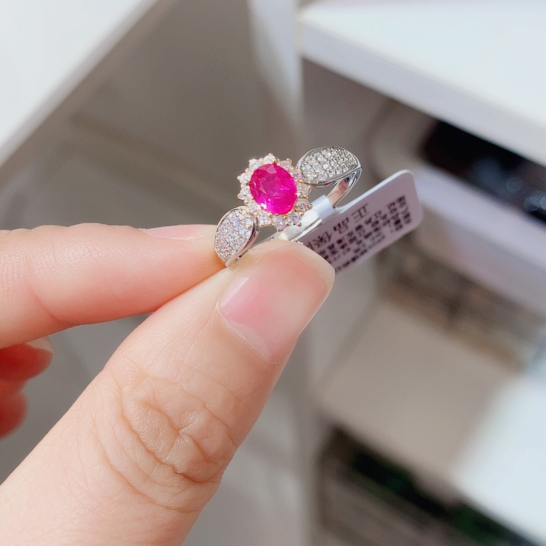 银S925镶嵌戒指红宝石