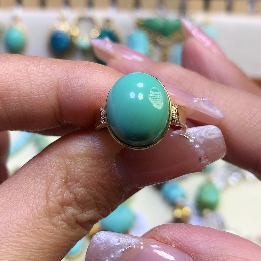 绿松石18K金镶嵌戒指