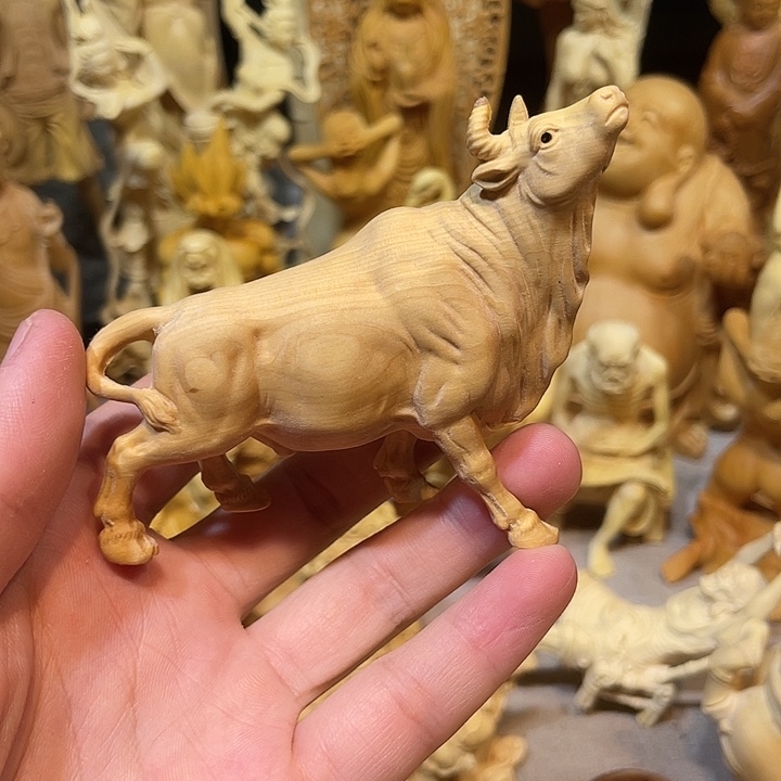 黄杨木黄杨木抬头牛