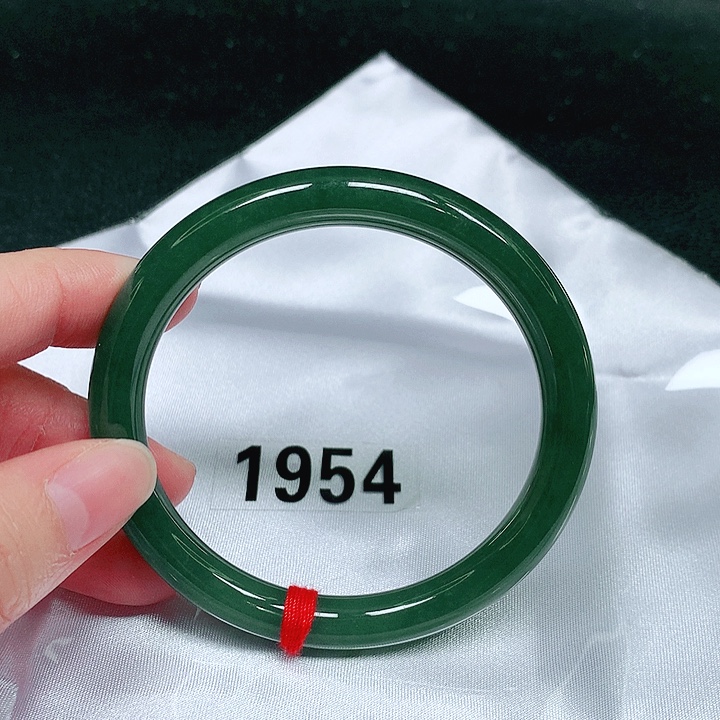 翡翠未镶嵌手镯（圆镯）