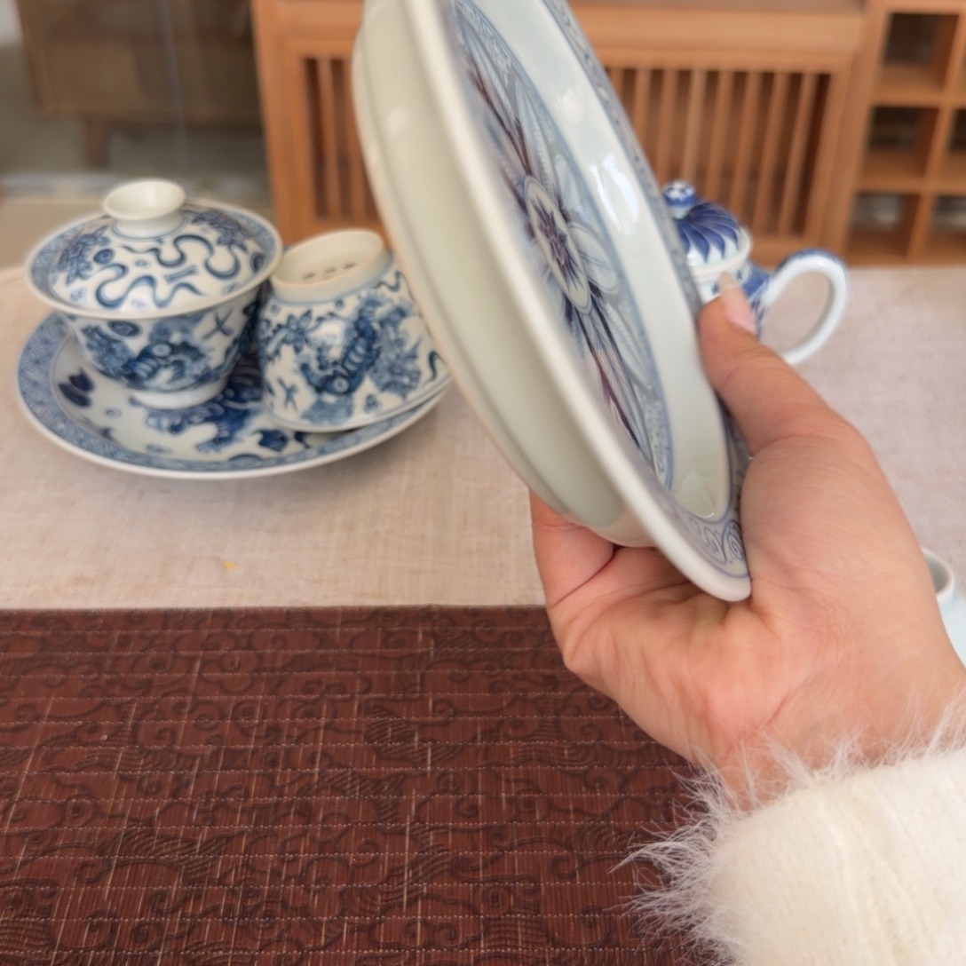 灰****瓷片青花瓷器等传统工艺的传承和