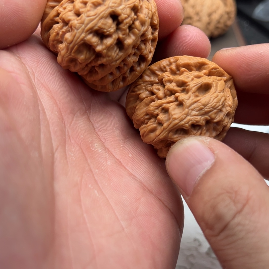 文玩核桃把件红锦鲤44