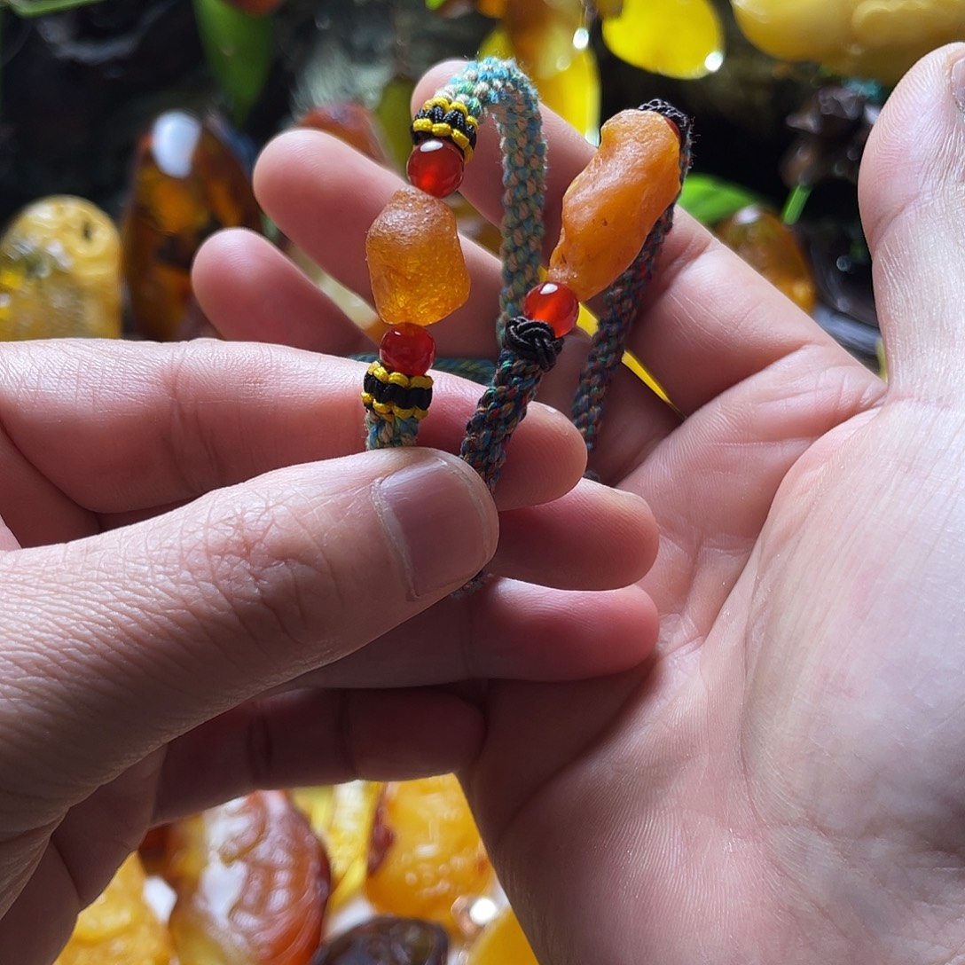 琥珀未镶嵌裸石手串