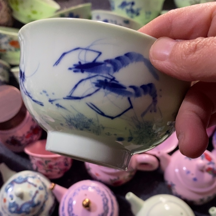 摆件陶绿稀土虾趣图五寸碗