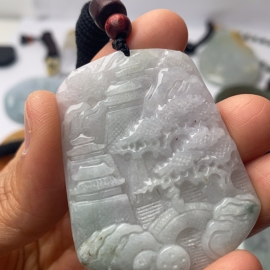 翡翠未镶嵌颈饰翡翠