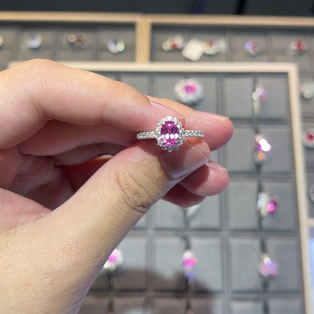 925银培育宝石时尚精美戒指