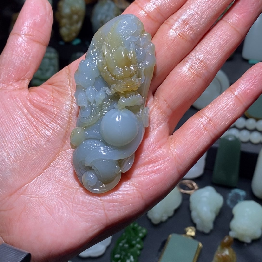 和田玉龙把件未镶嵌