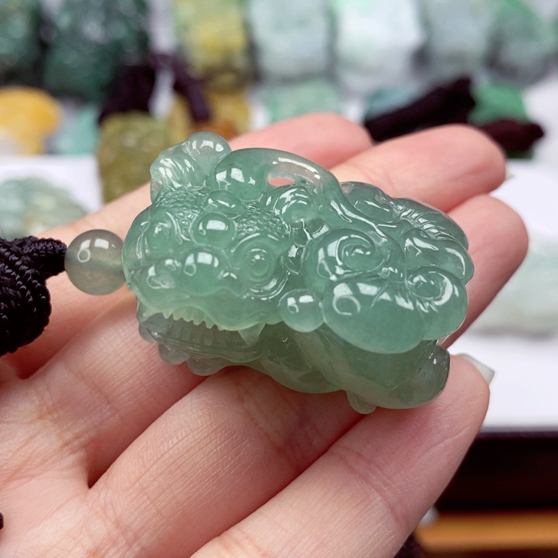 翡翠颈饰未镶嵌B****X翡翠